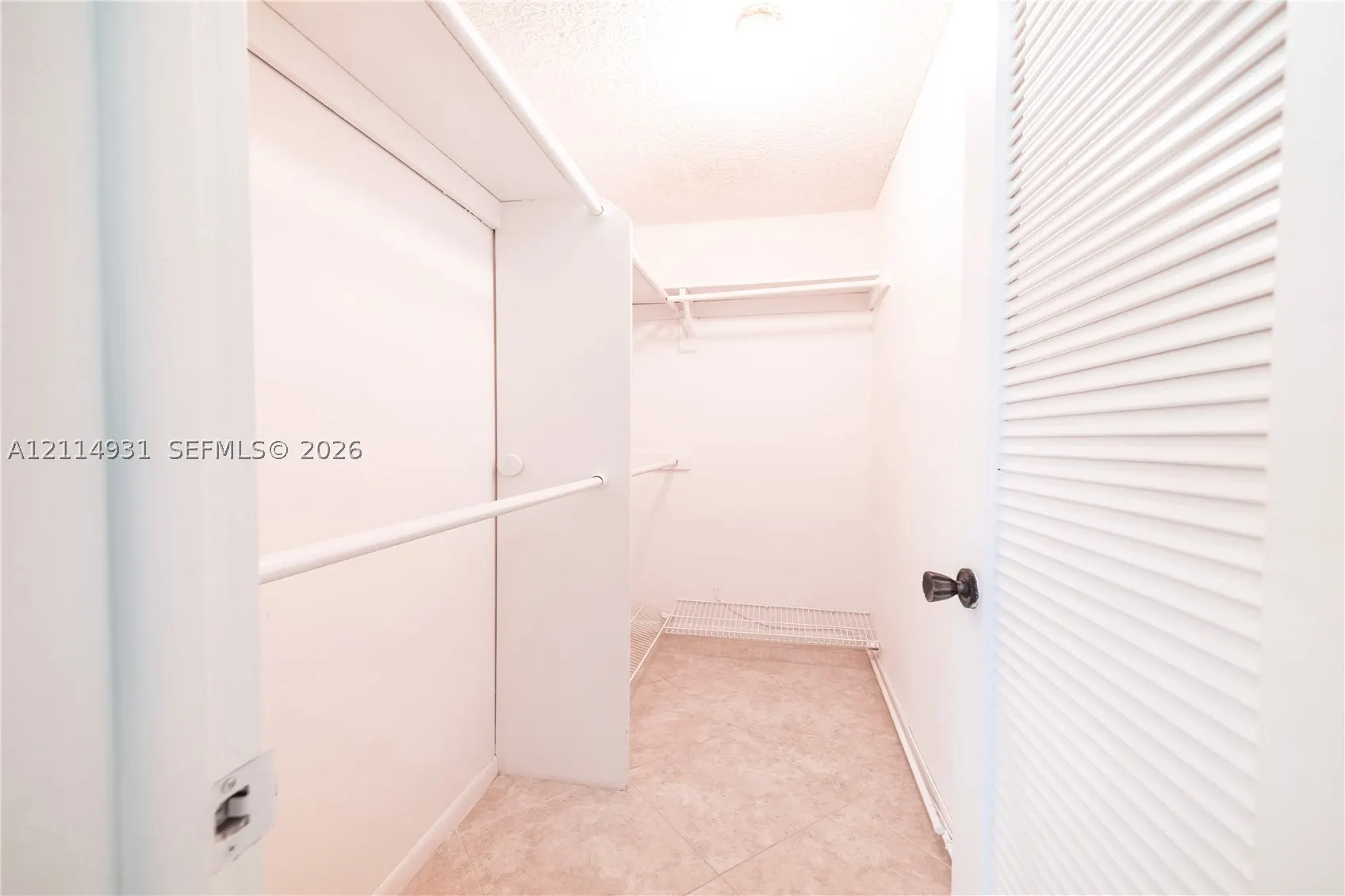 642 N Normandy  N #642
