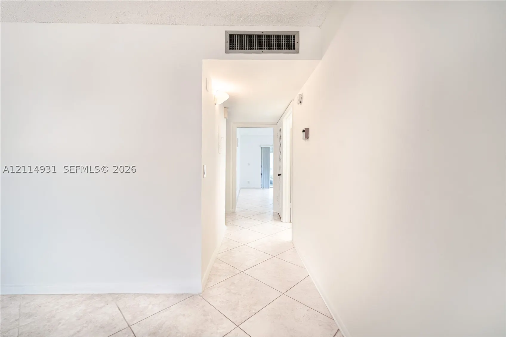 642 N Normandy  N #642