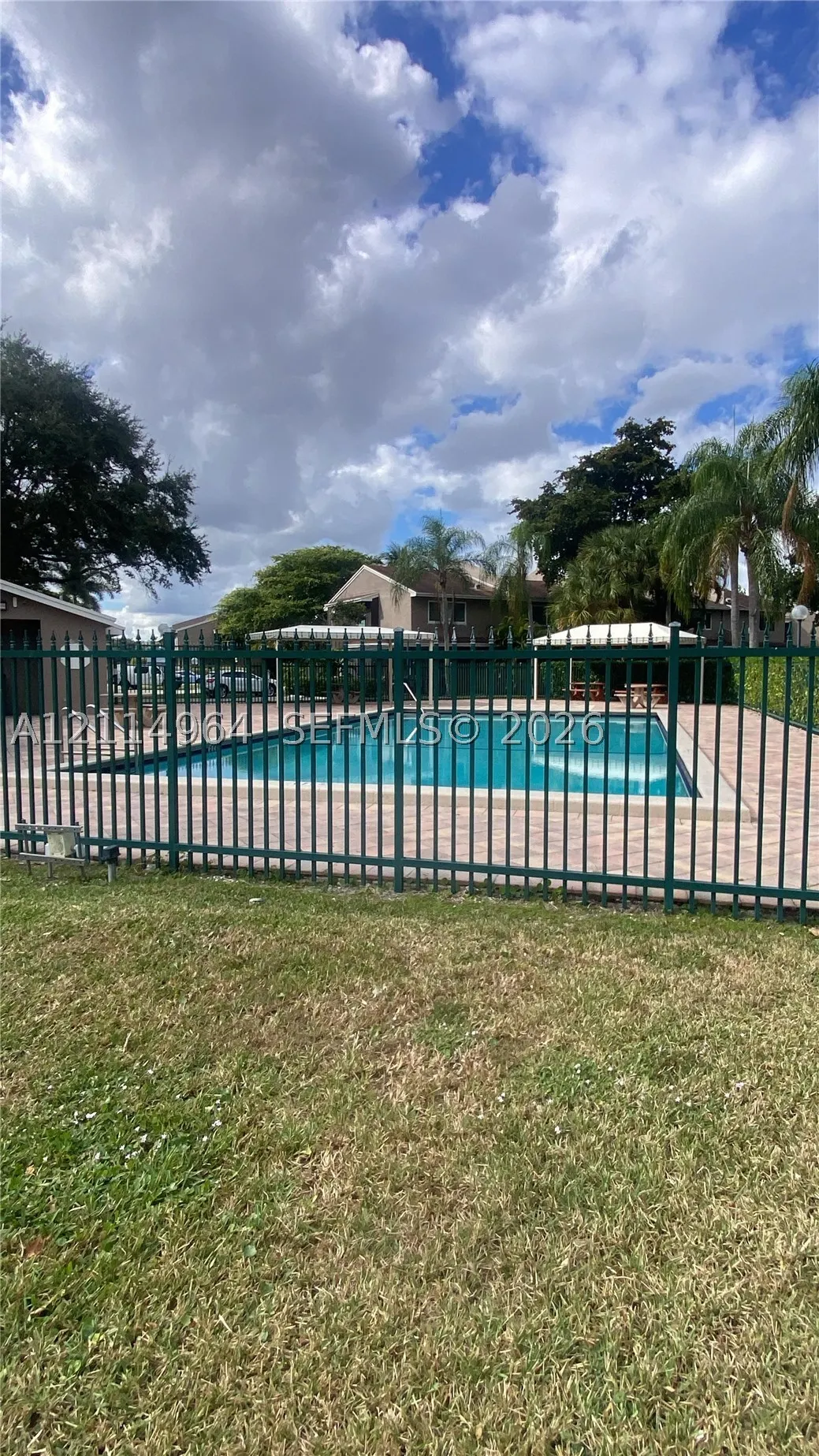 1177 Sussex Dr