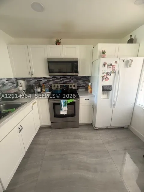 1177 Sussex Dr