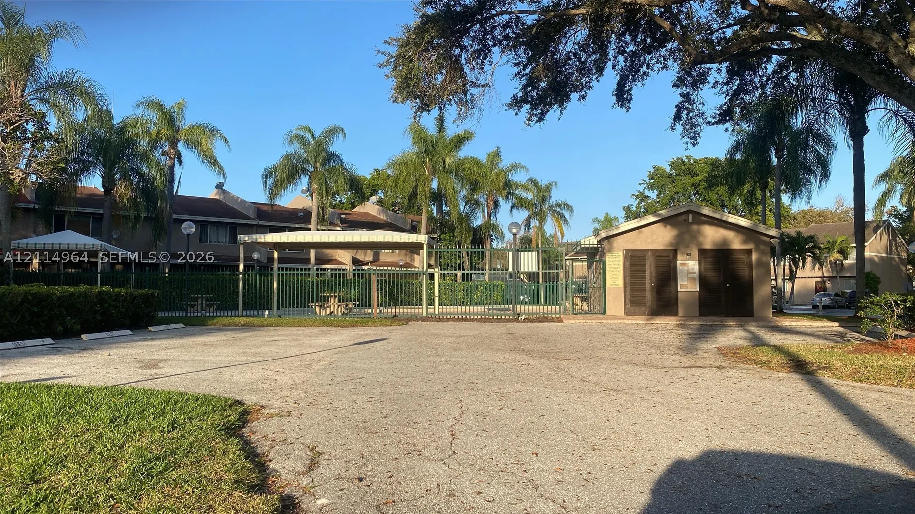 1177 Sussex Dr