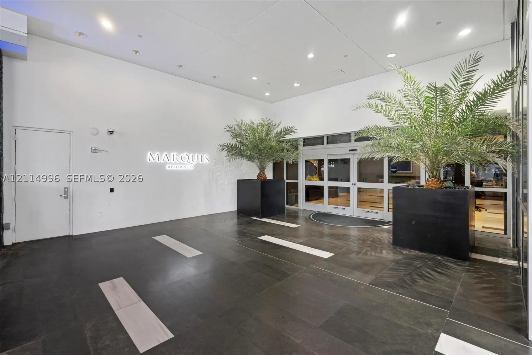 1100 Biscayne Blvd #5904