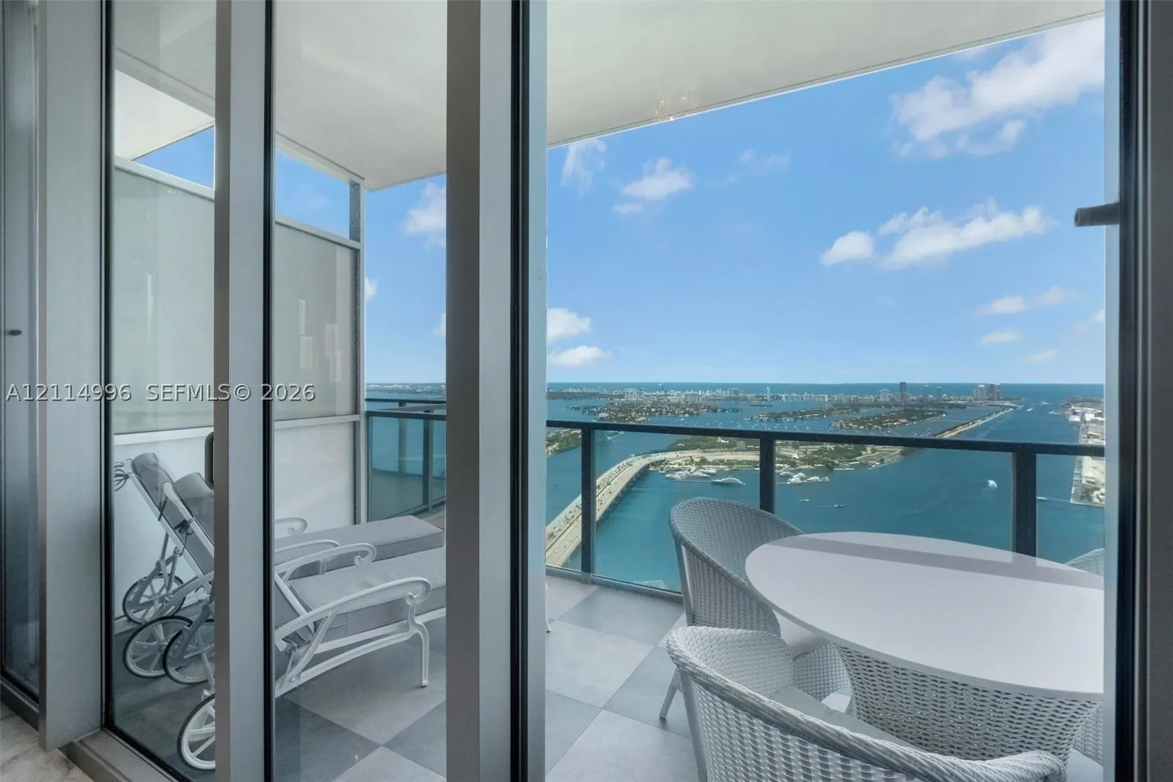 1100 Biscayne Blvd #5904