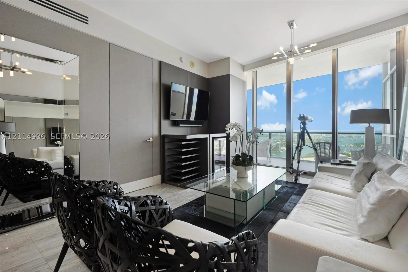 1100 Biscayne Blvd #5904