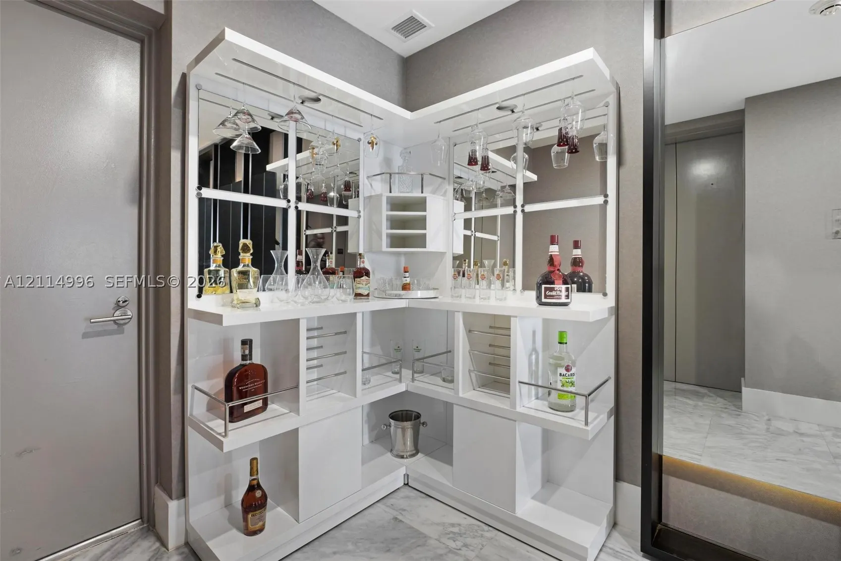 1100 Biscayne Blvd #5904