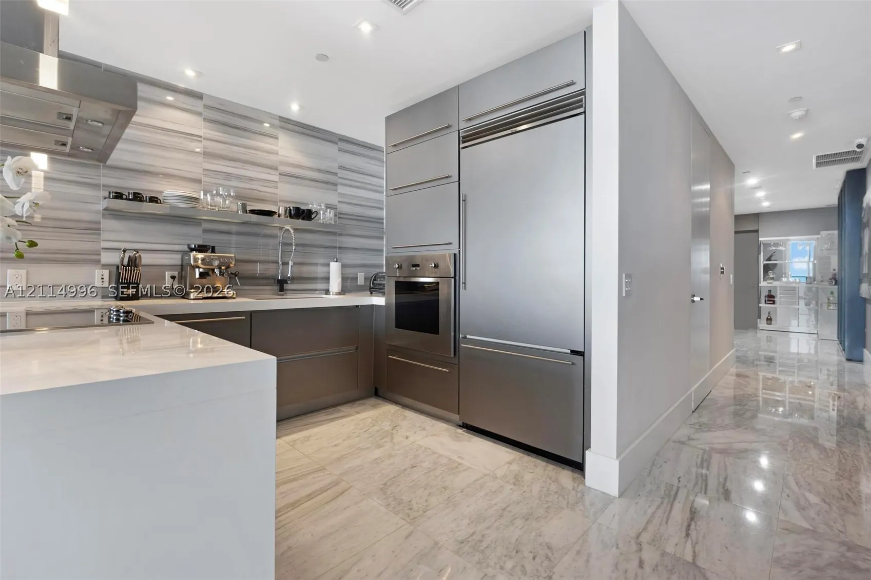 1100 Biscayne Blvd #5904