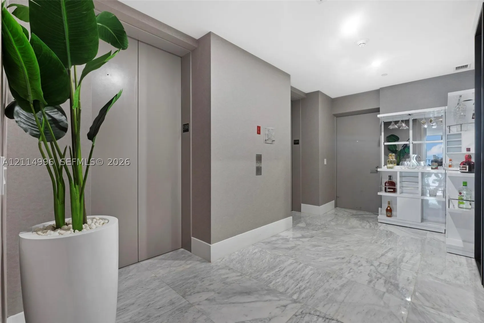 1100 Biscayne Blvd #5904