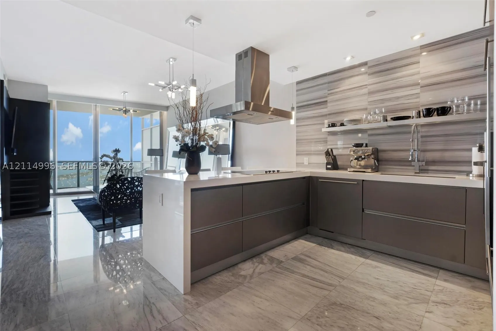 1100 Biscayne Blvd #5904