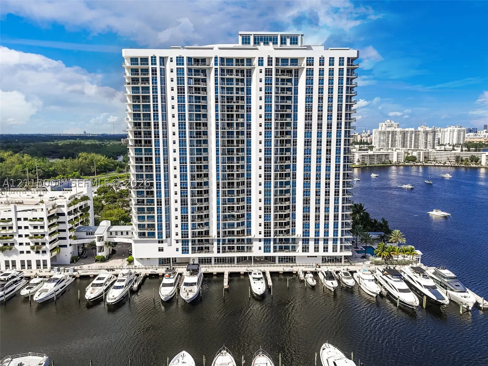 17301 Biscayne Blvd #2101