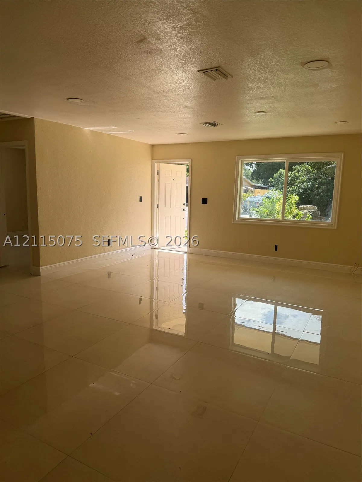 7021 SW 19th Mnr
