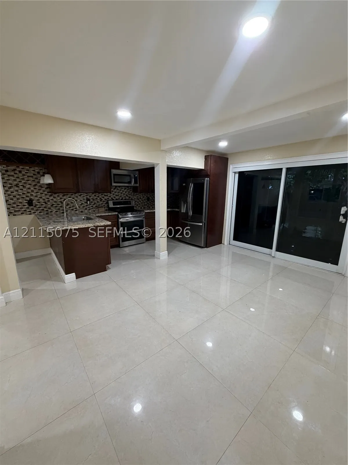 7021 SW 19th Mnr