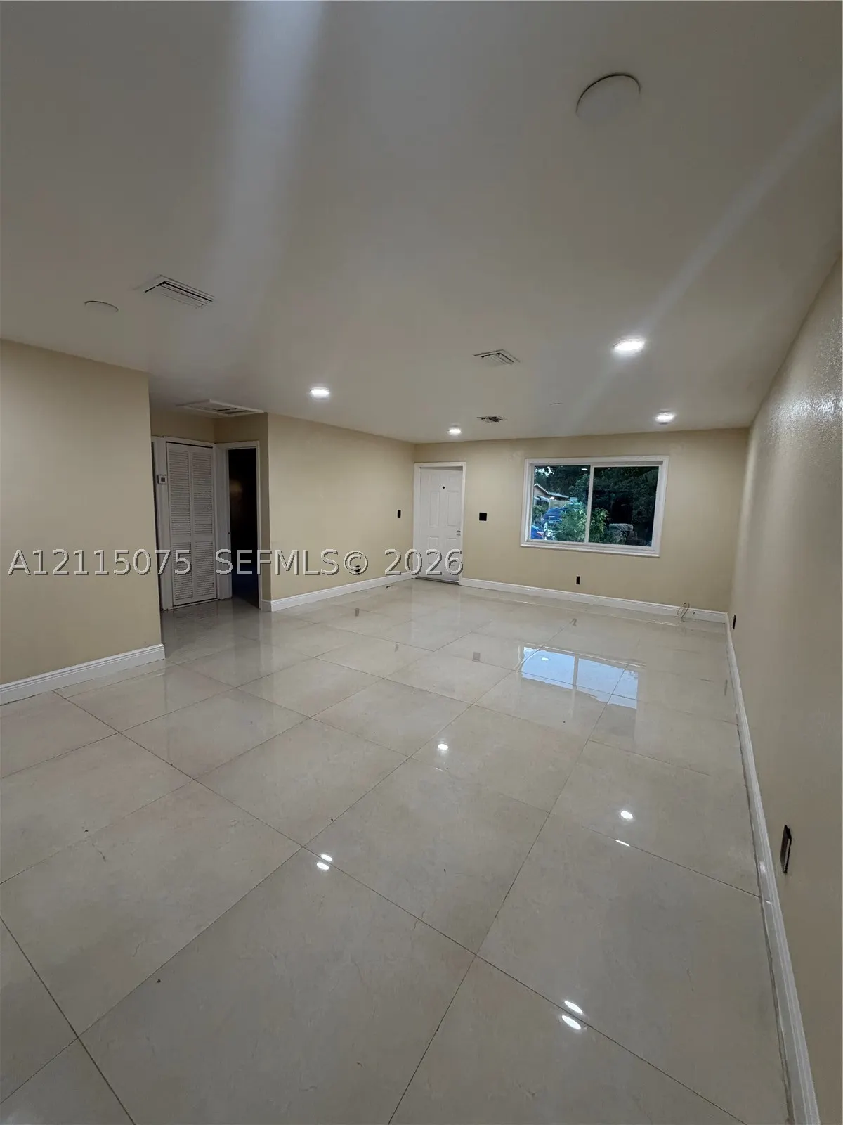 7021 SW 19th Mnr