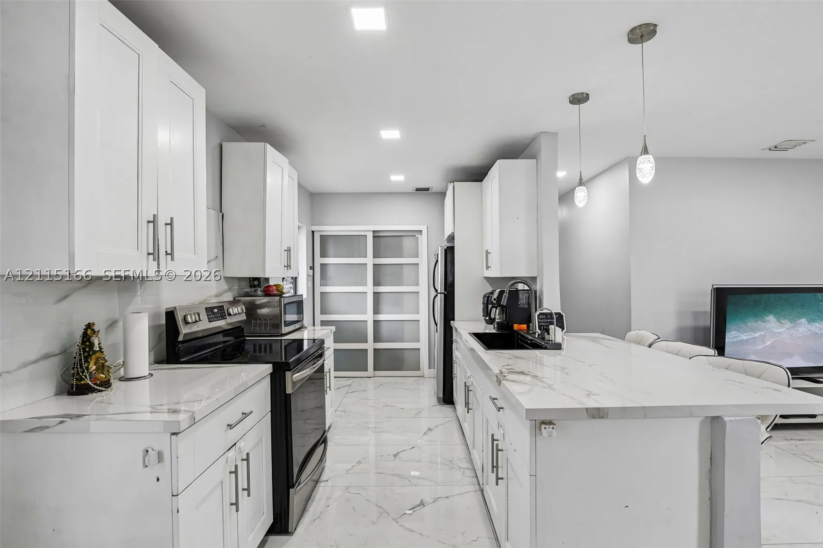 1421 N 68th Ter