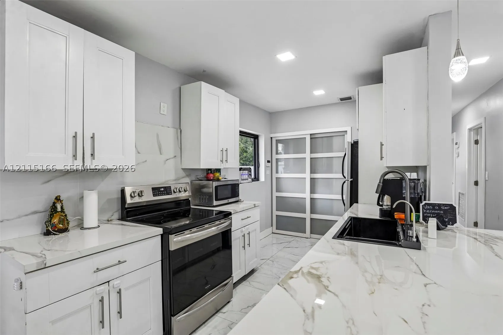 1421 N 68th Ter