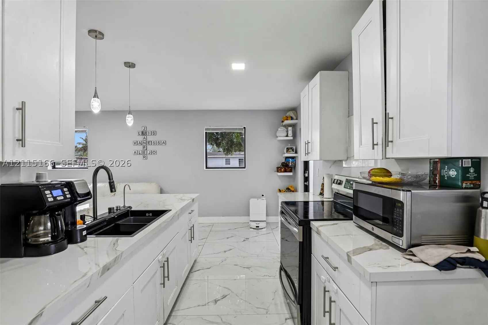 1421 N 68th Ter
