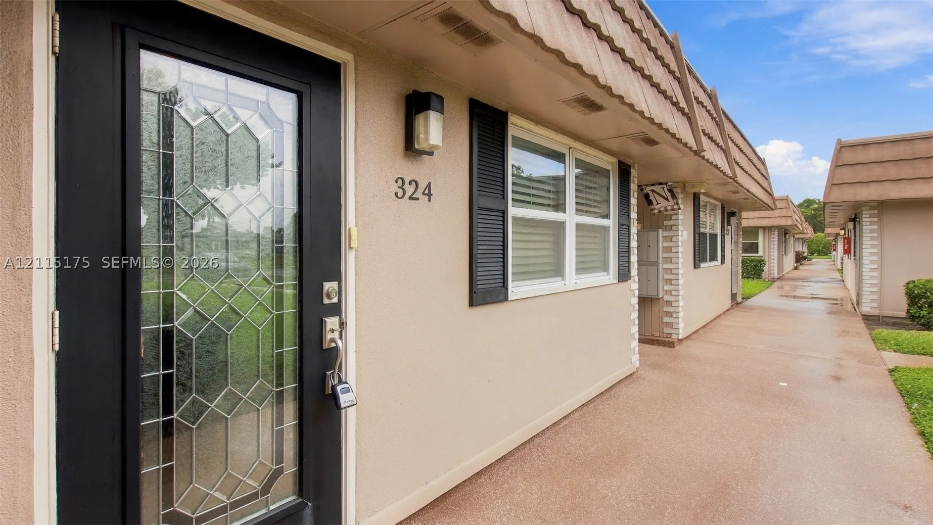 324 Seville N