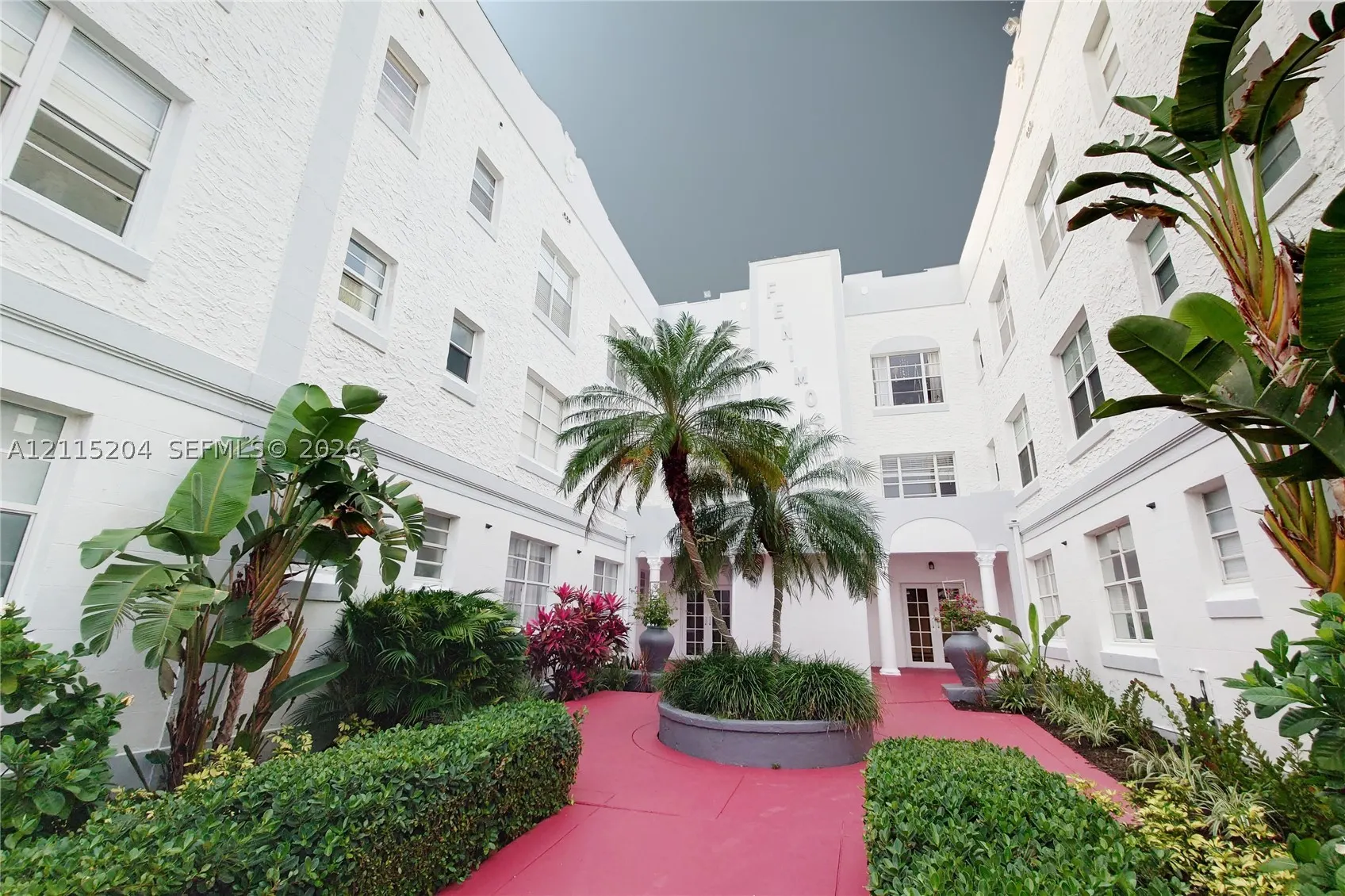1200 Euclid Ave #206