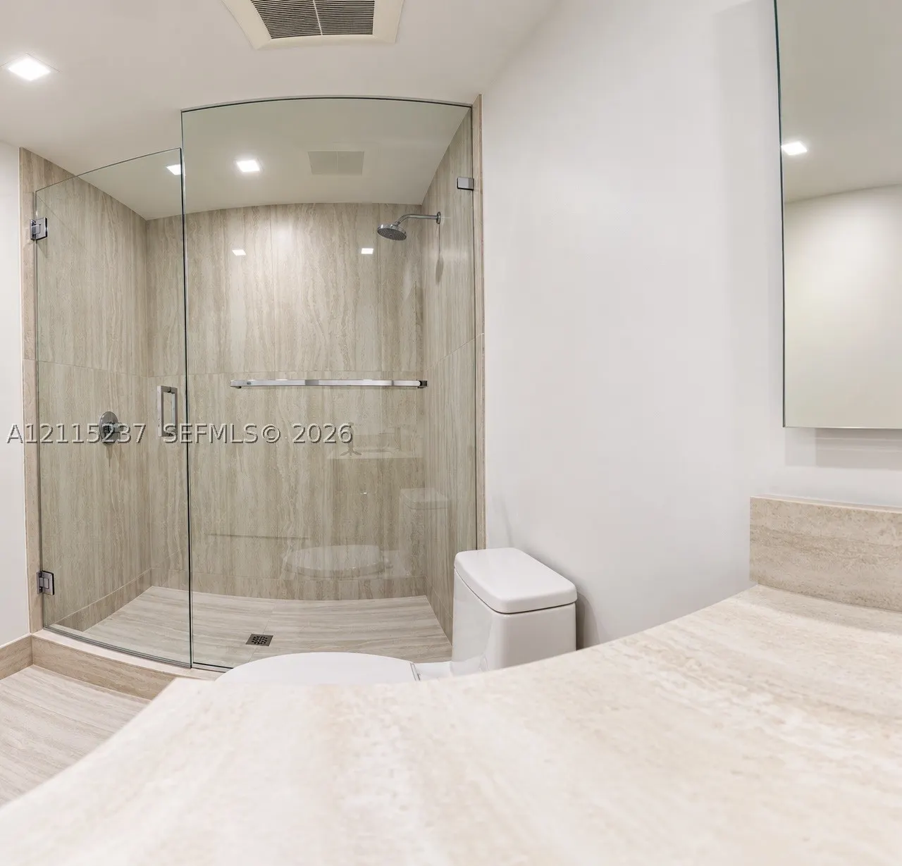 2411 Laguna Cir #802