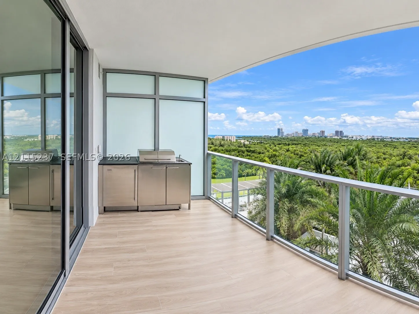 2411 Laguna Cir #802