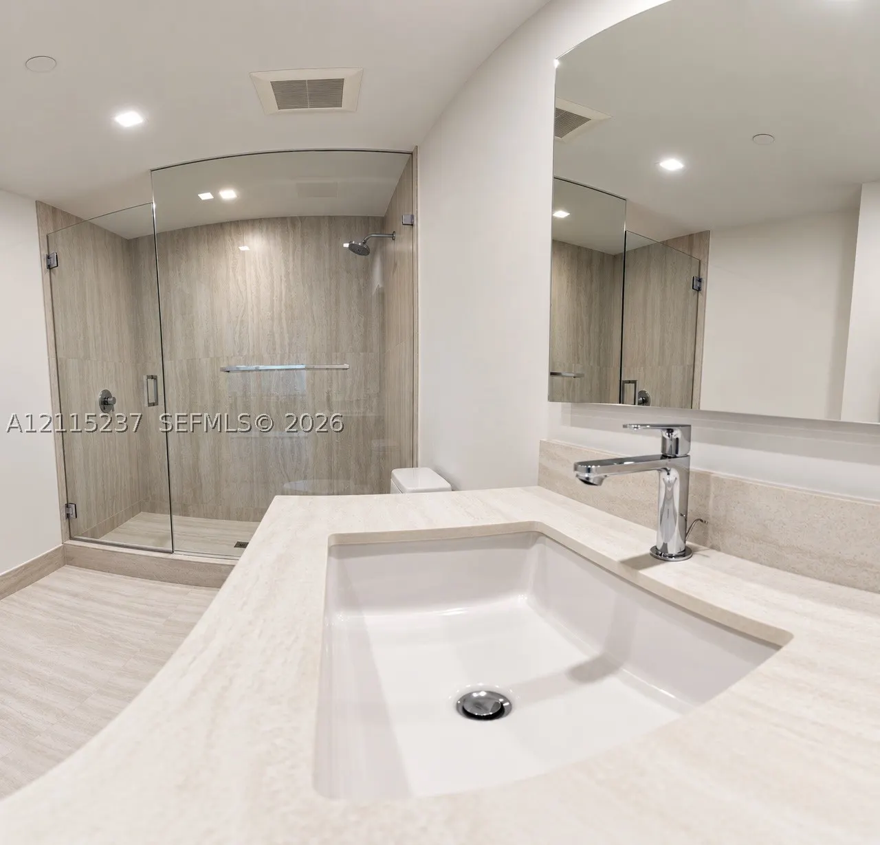 2411 Laguna Cir #802