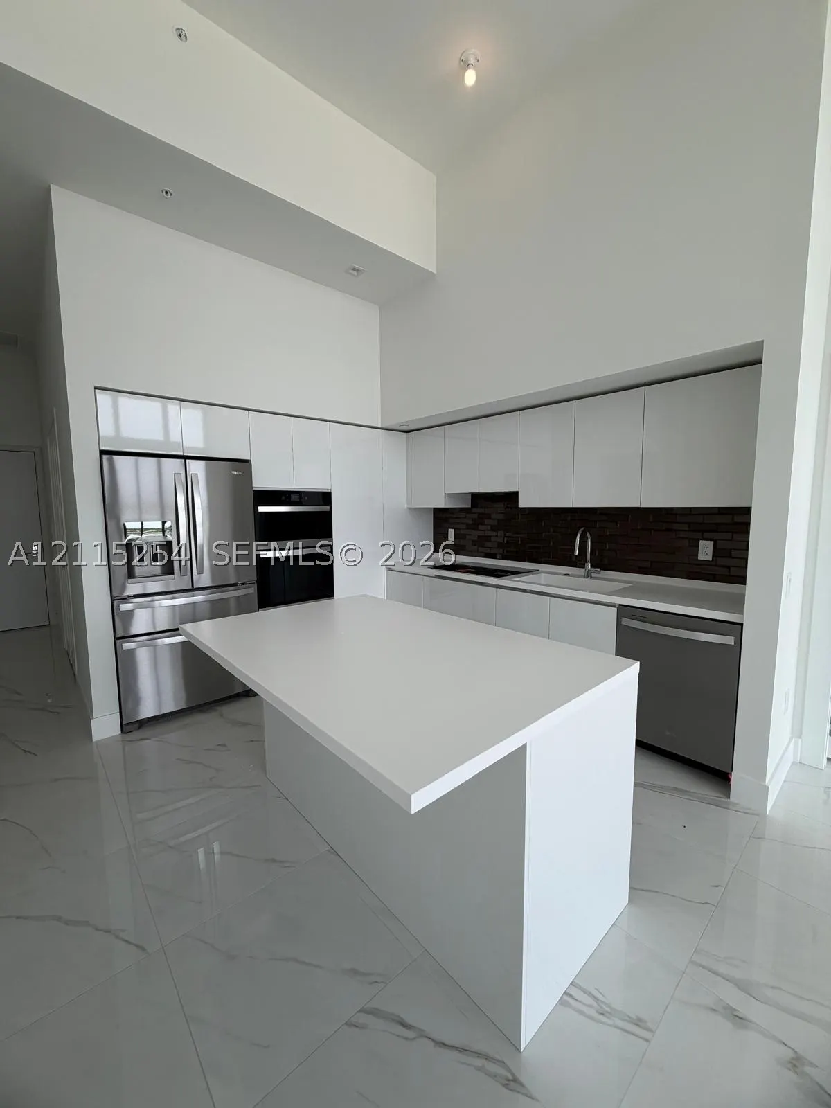 1170 E Hallandale Beach Blvd #607