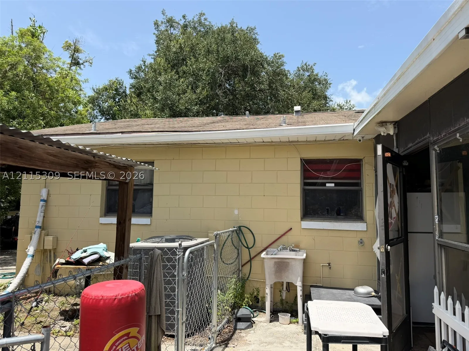 711 S Emory