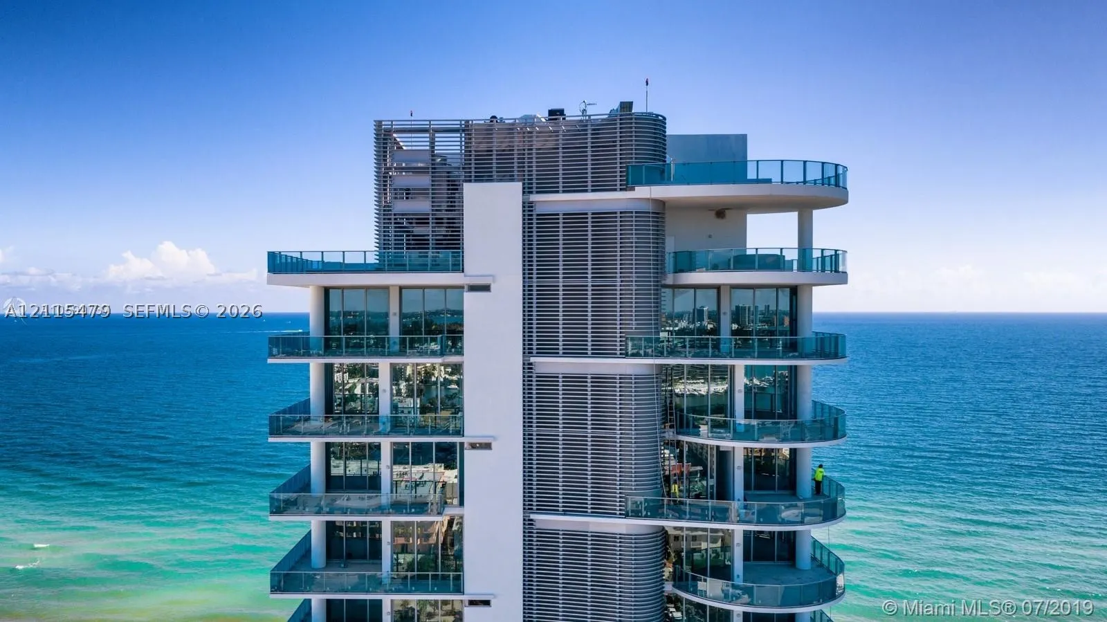 6901 Collins Ave #501