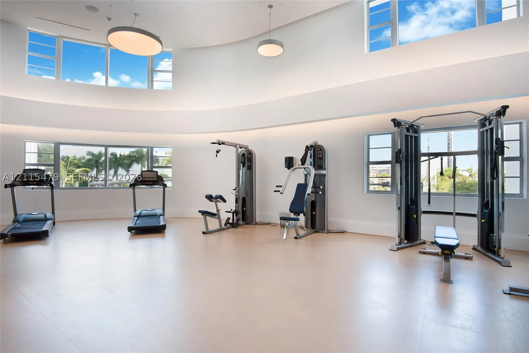 6901 Collins Ave #501