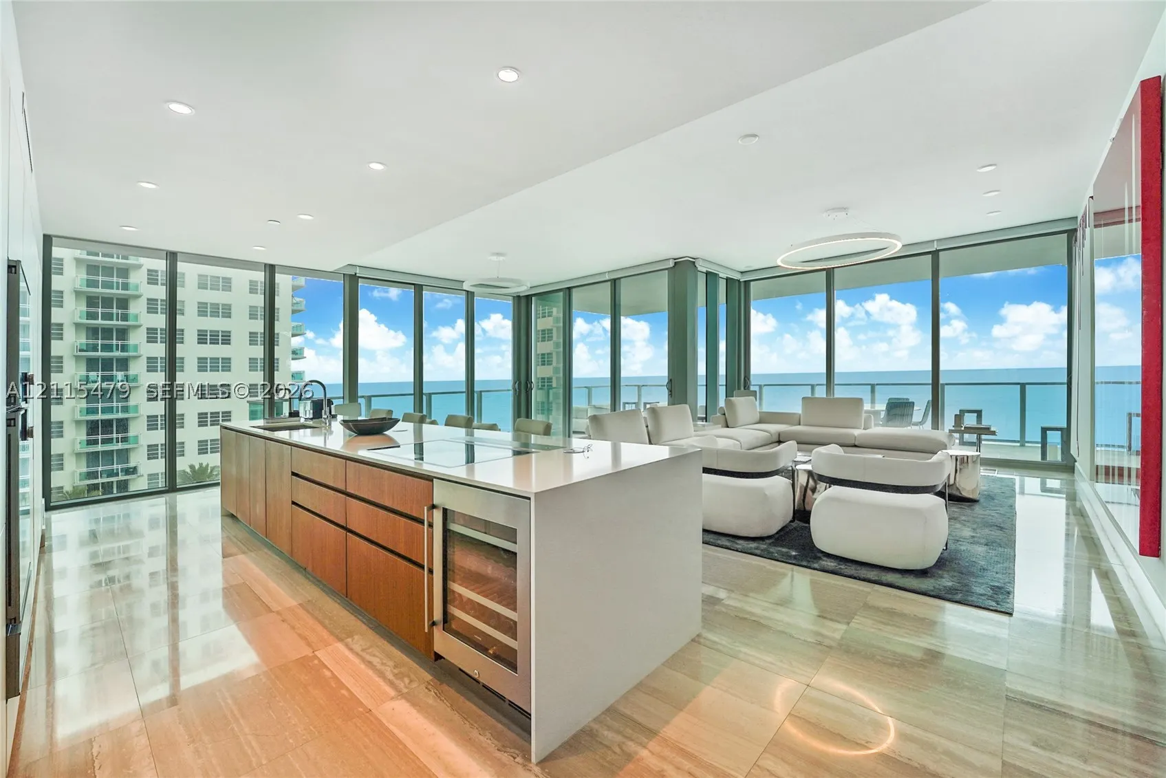 6901 Collins Ave #501