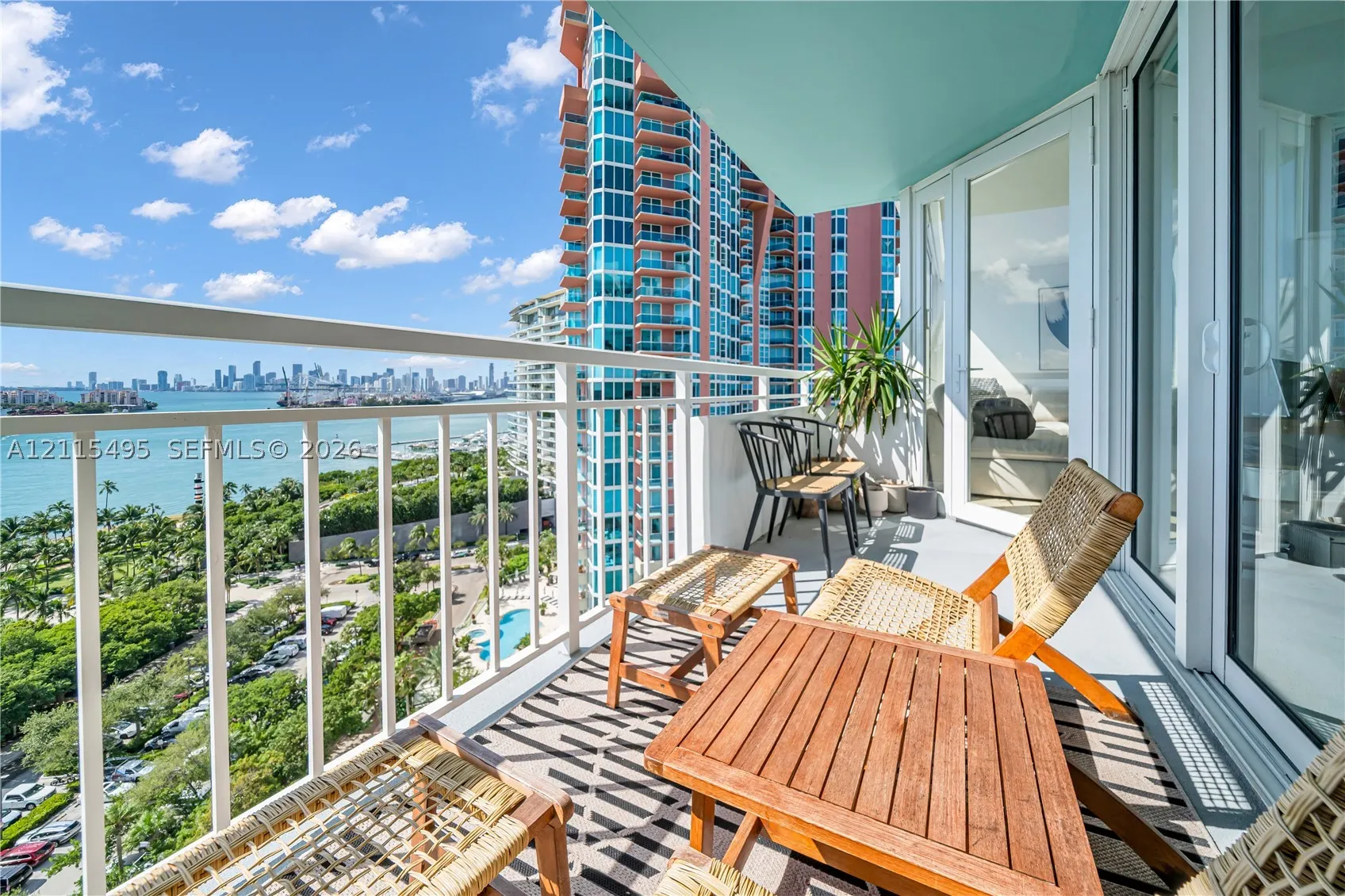 400 S Pointe Dr #1807