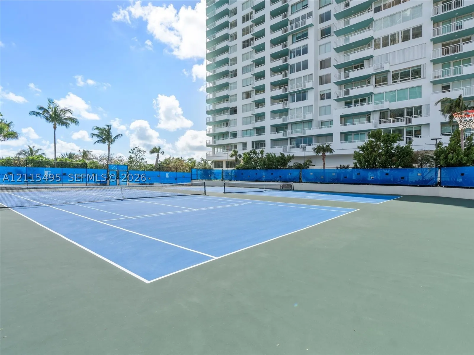 400 S Pointe Dr #1807