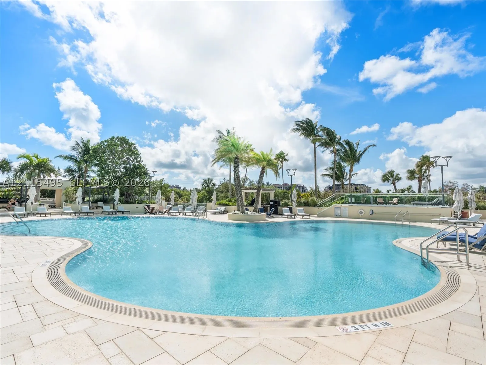 400 S Pointe Dr #1807