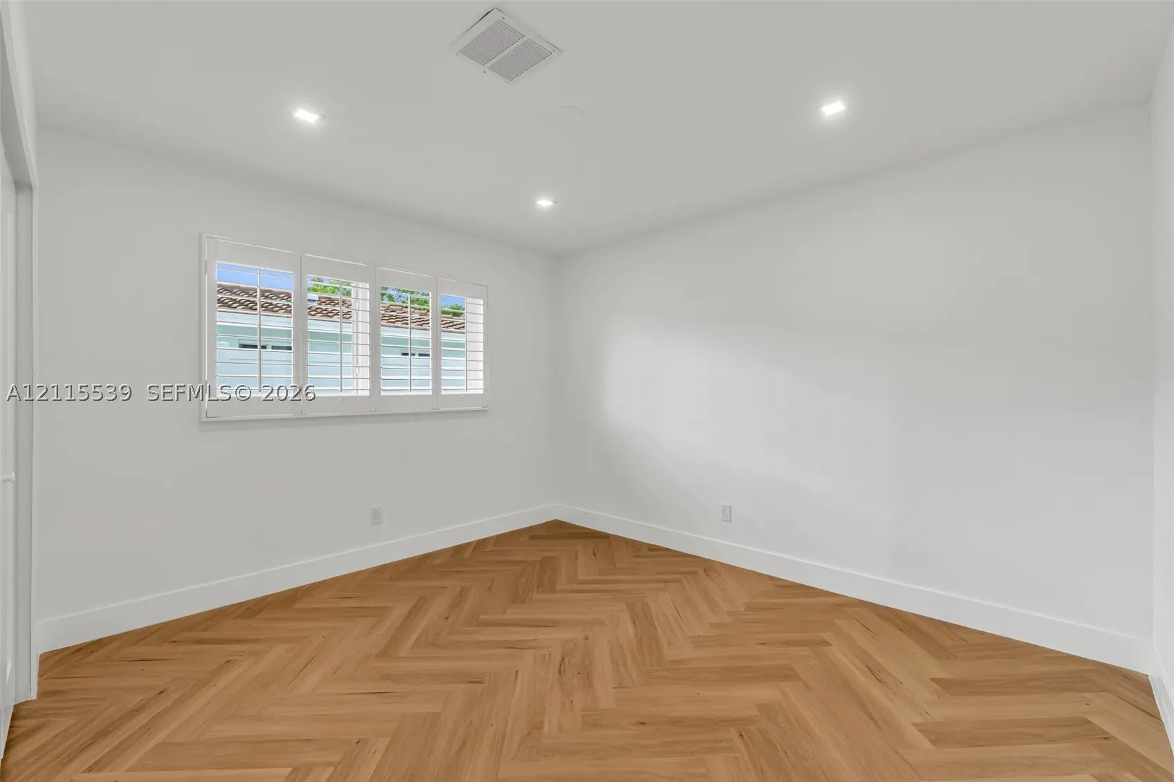 381 SE 6th Ter