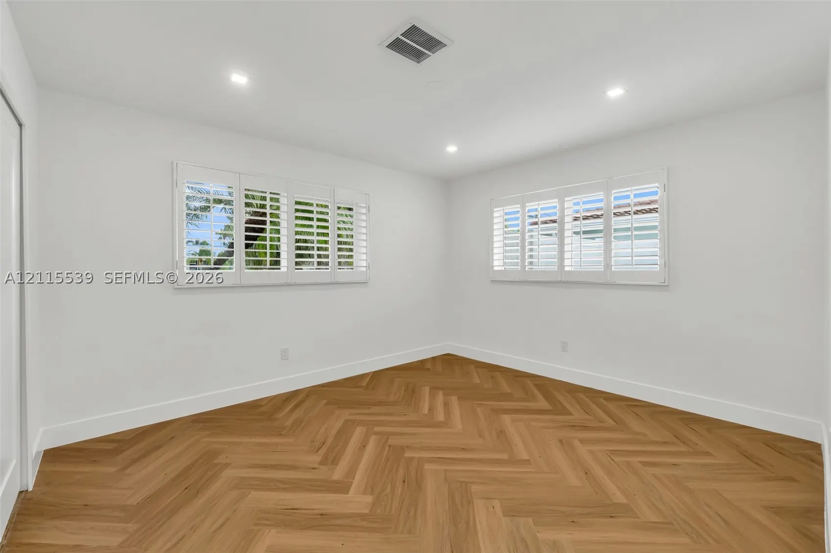 381 SE 6th Ter