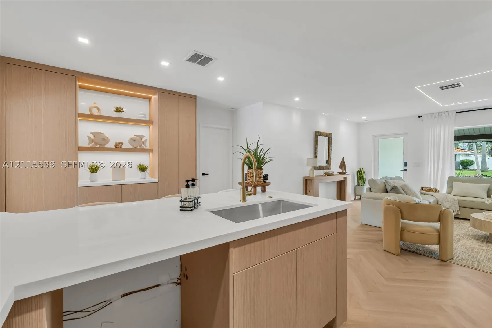 381 SE 6th Ter