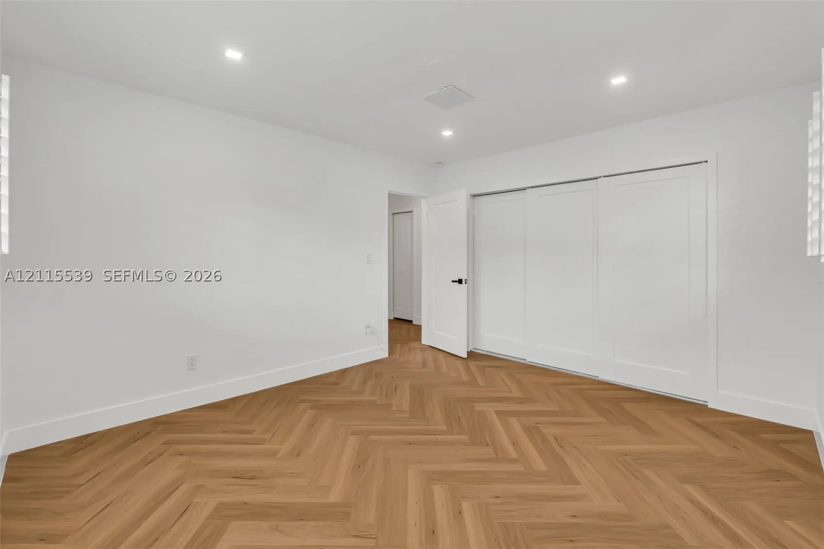 381 SE 6th Ter
