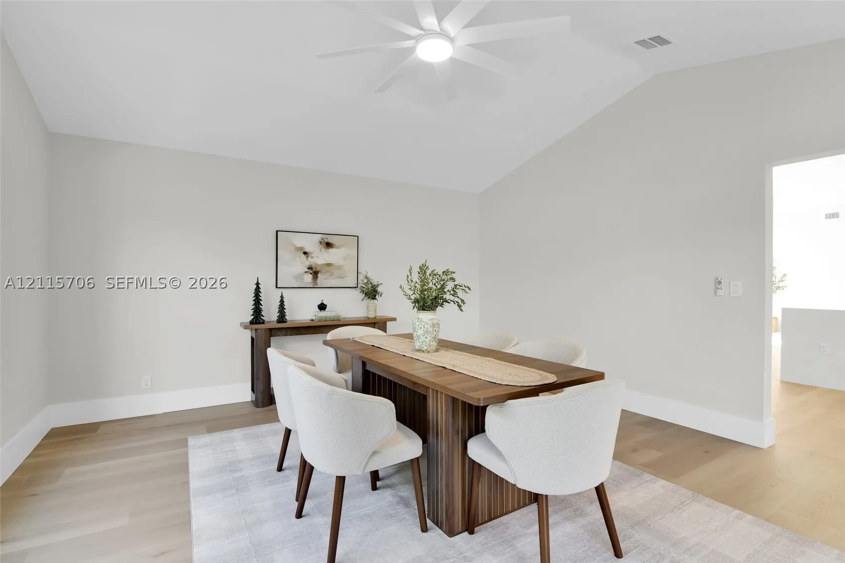 5184 Deerhurst Crescent Cir