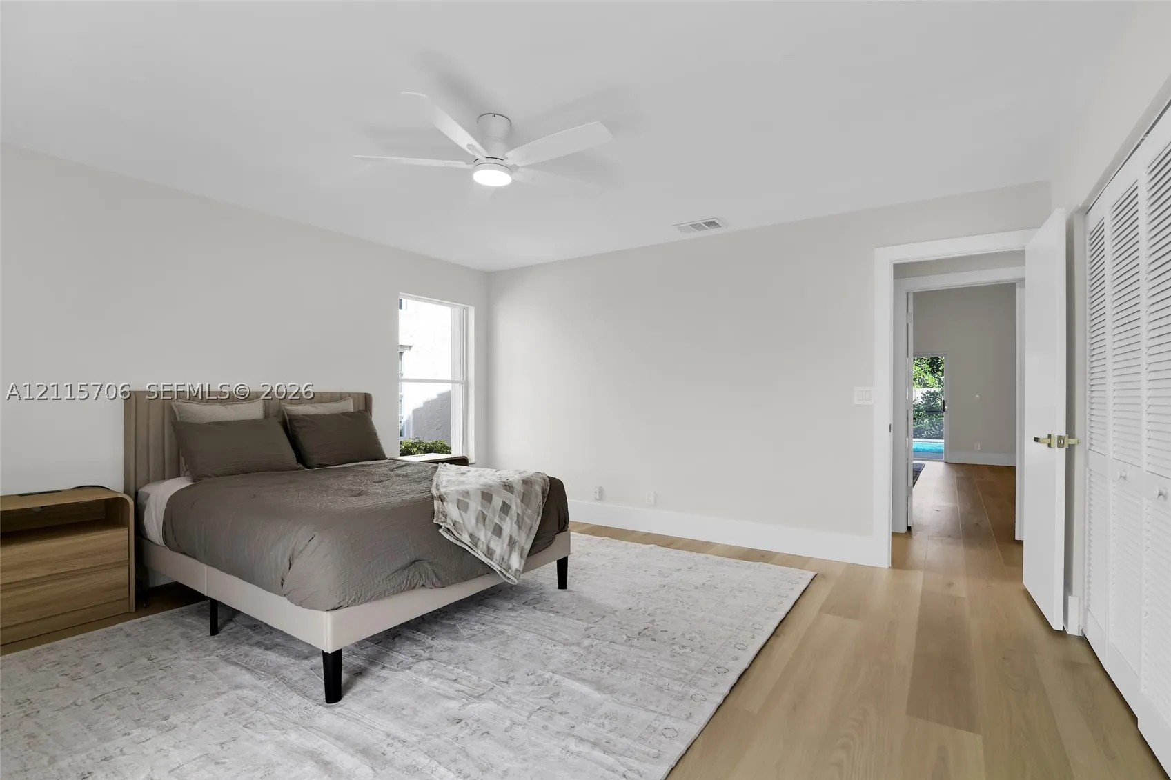5184 Deerhurst Crescent Cir