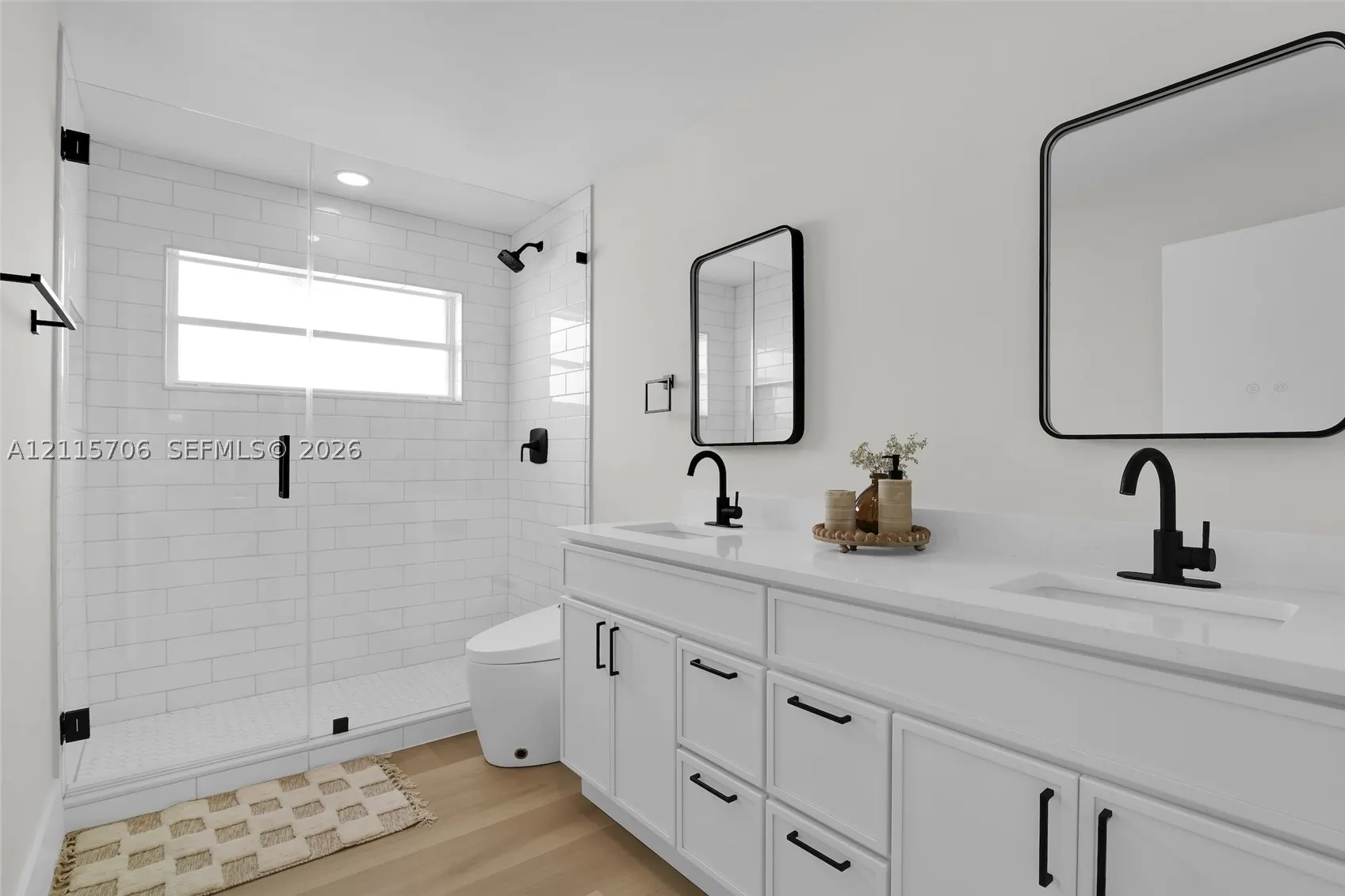 5184 Deerhurst Crescent Cir