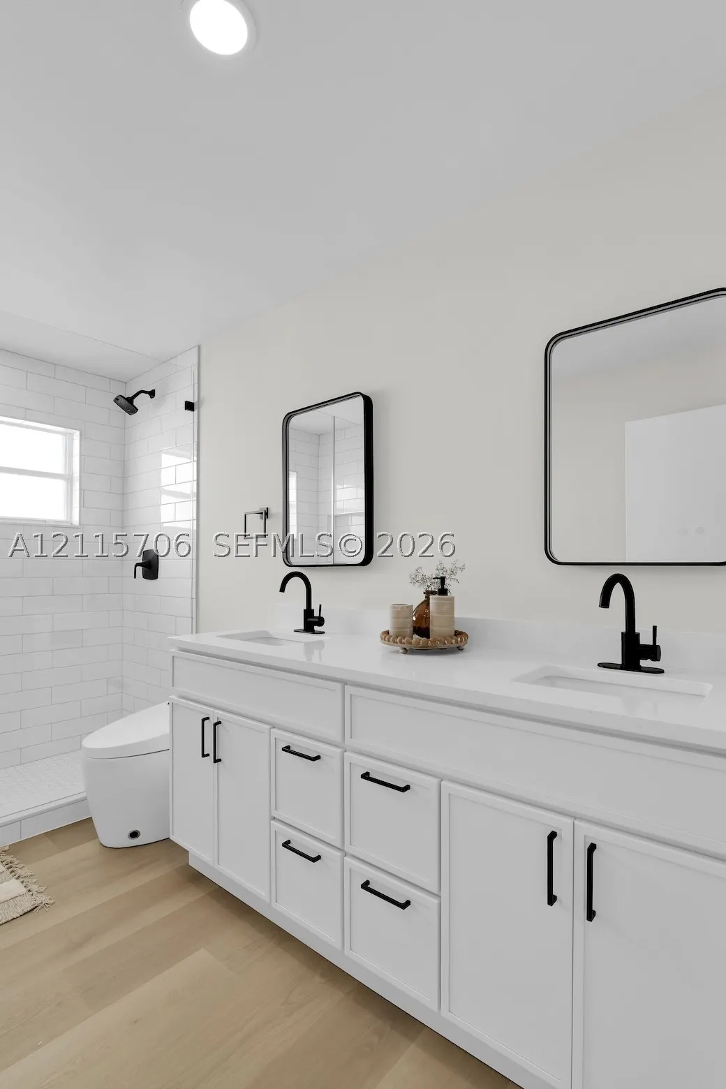 5184 Deerhurst Crescent Cir