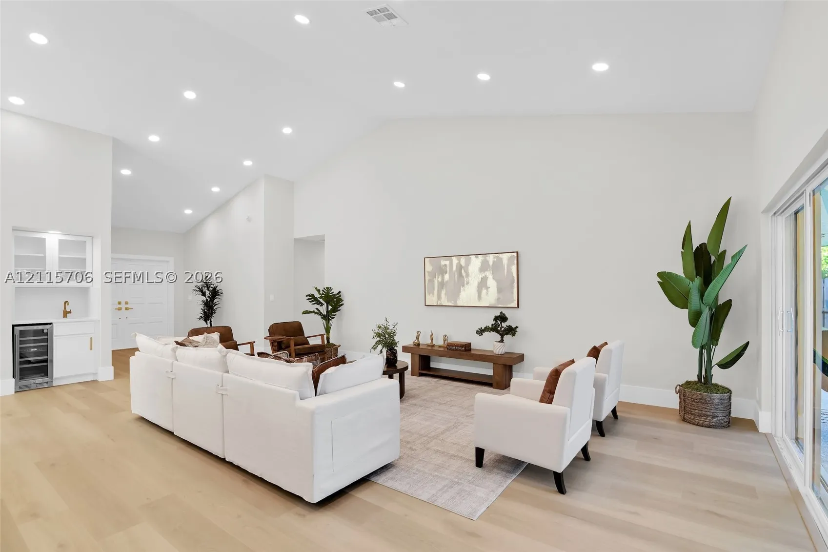 5184 Deerhurst Crescent Cir