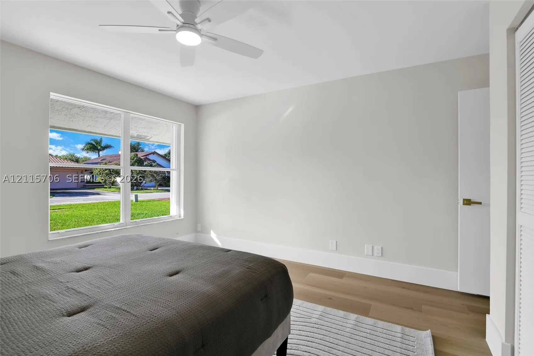5184 Deerhurst Crescent Cir