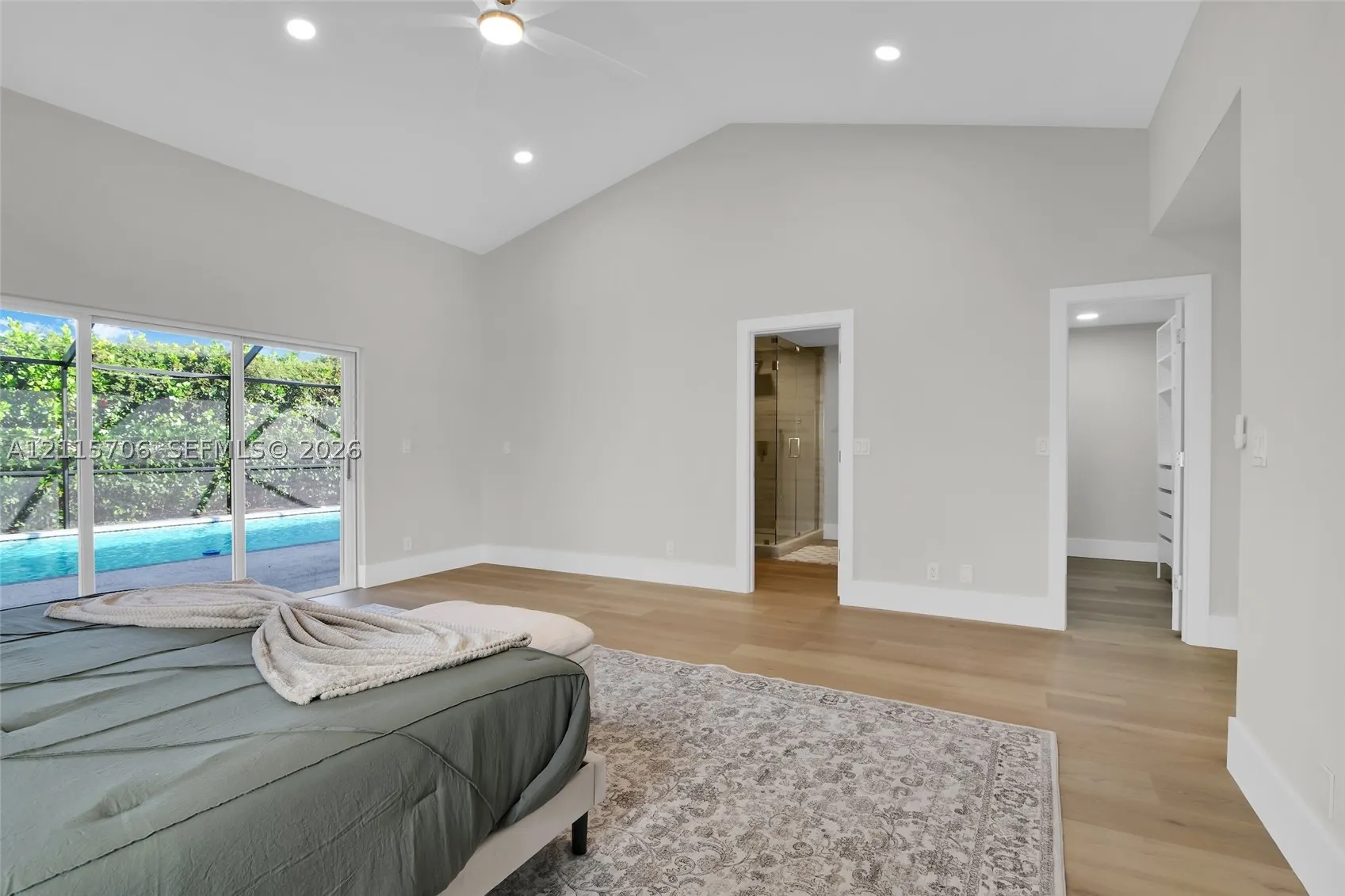 5184 Deerhurst Crescent Cir