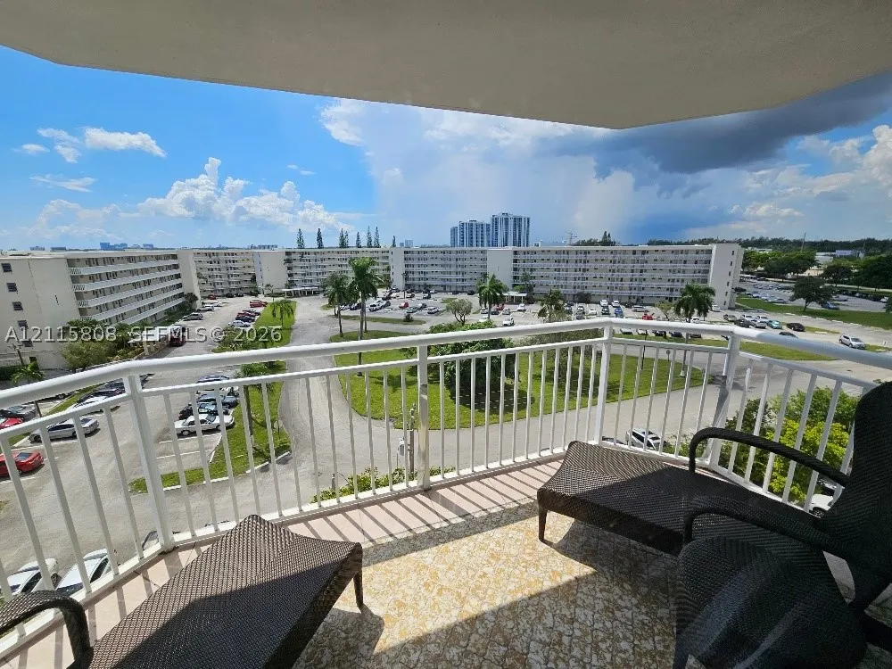 18031 Biscayne Blvd #603