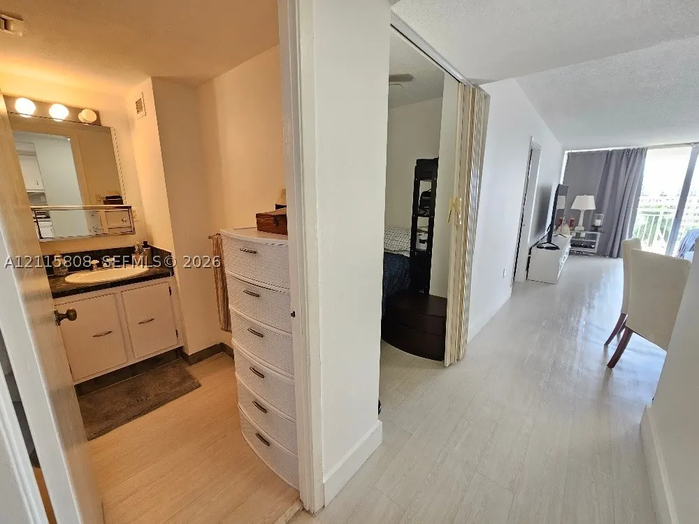 18031 Biscayne Blvd #603