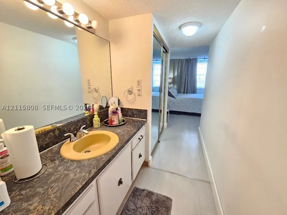 18031 Biscayne Blvd #603