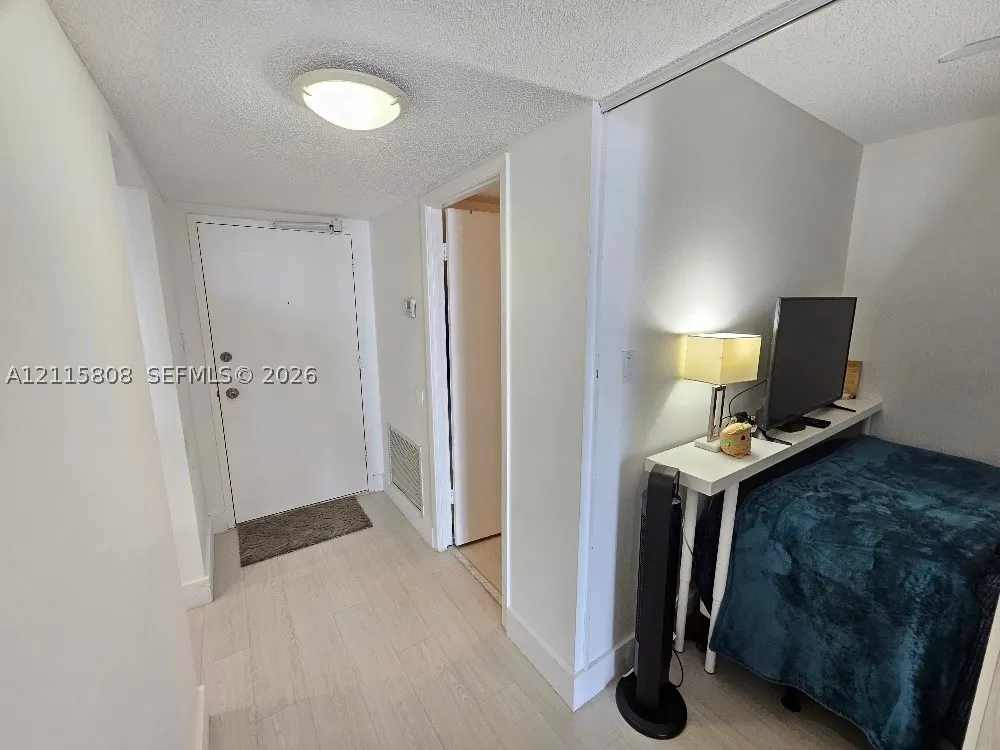 18031 Biscayne Blvd #603