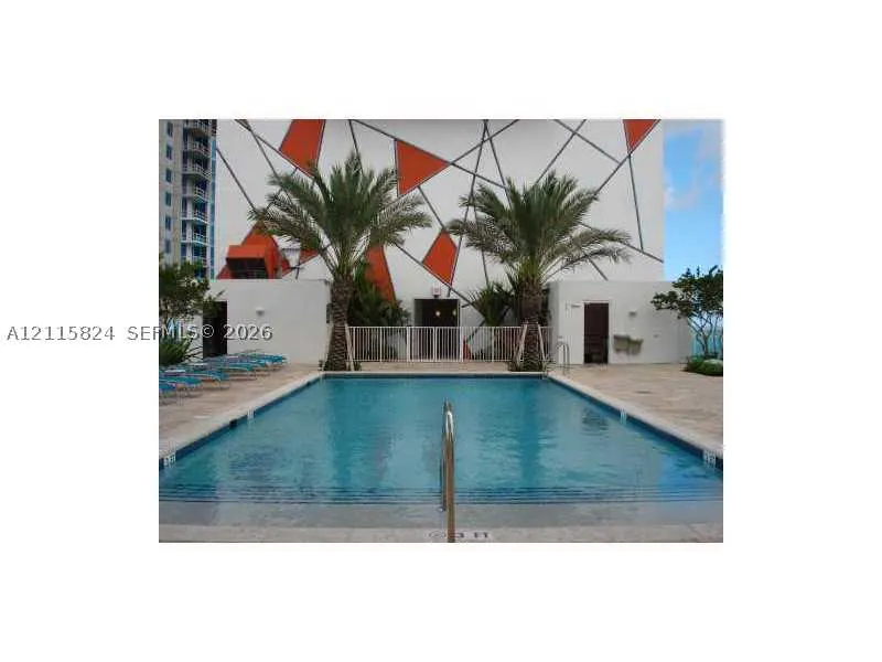 133 2 AV #2908