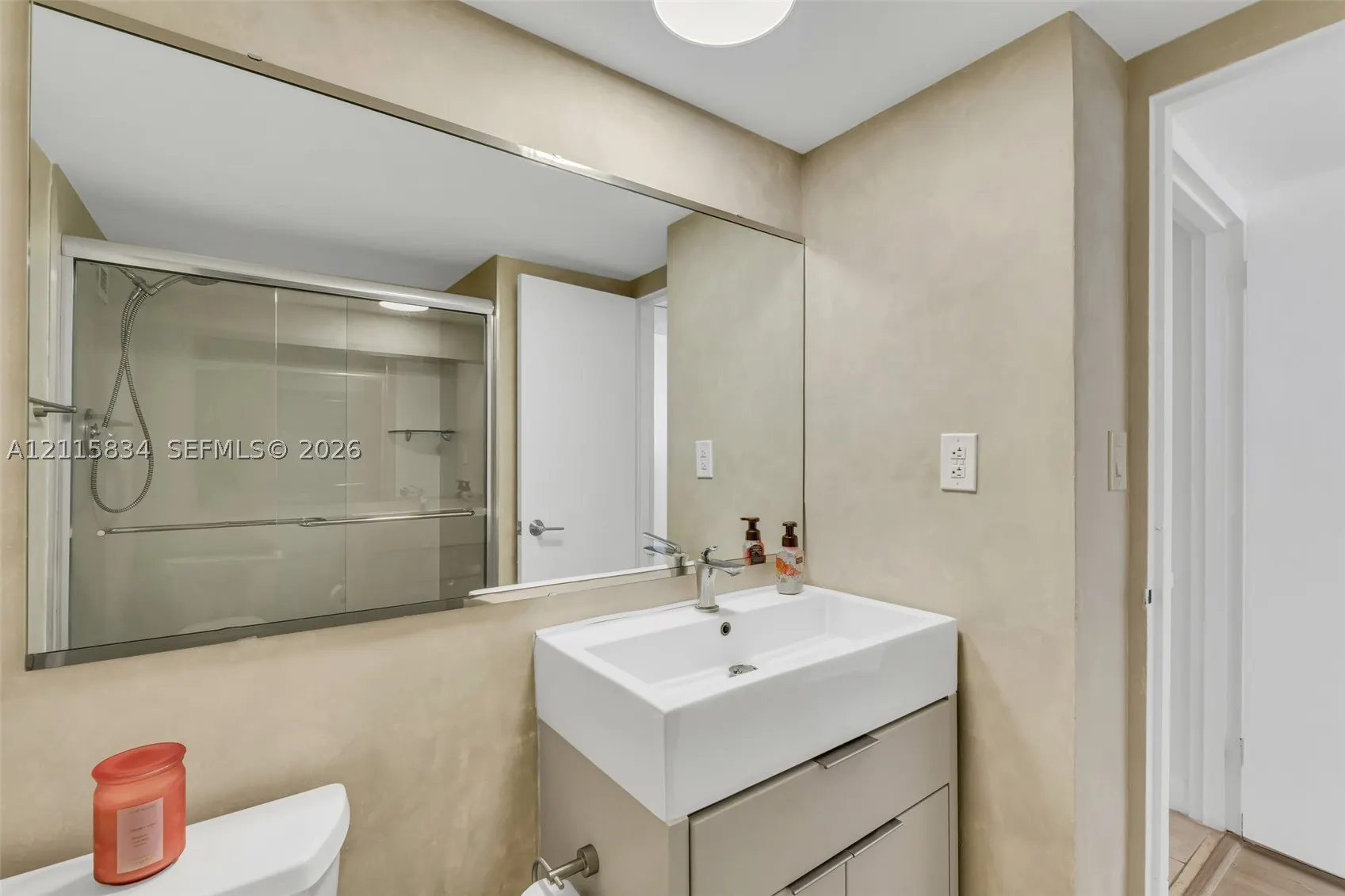 5161 Collins Ave #1717