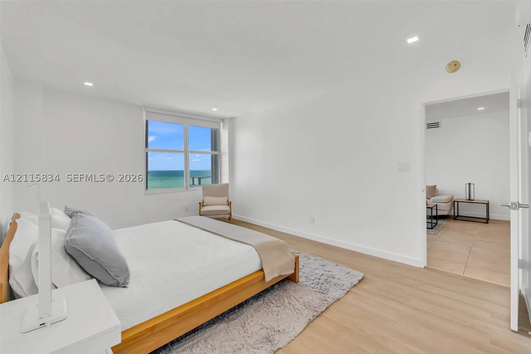 5161 Collins Ave #1717